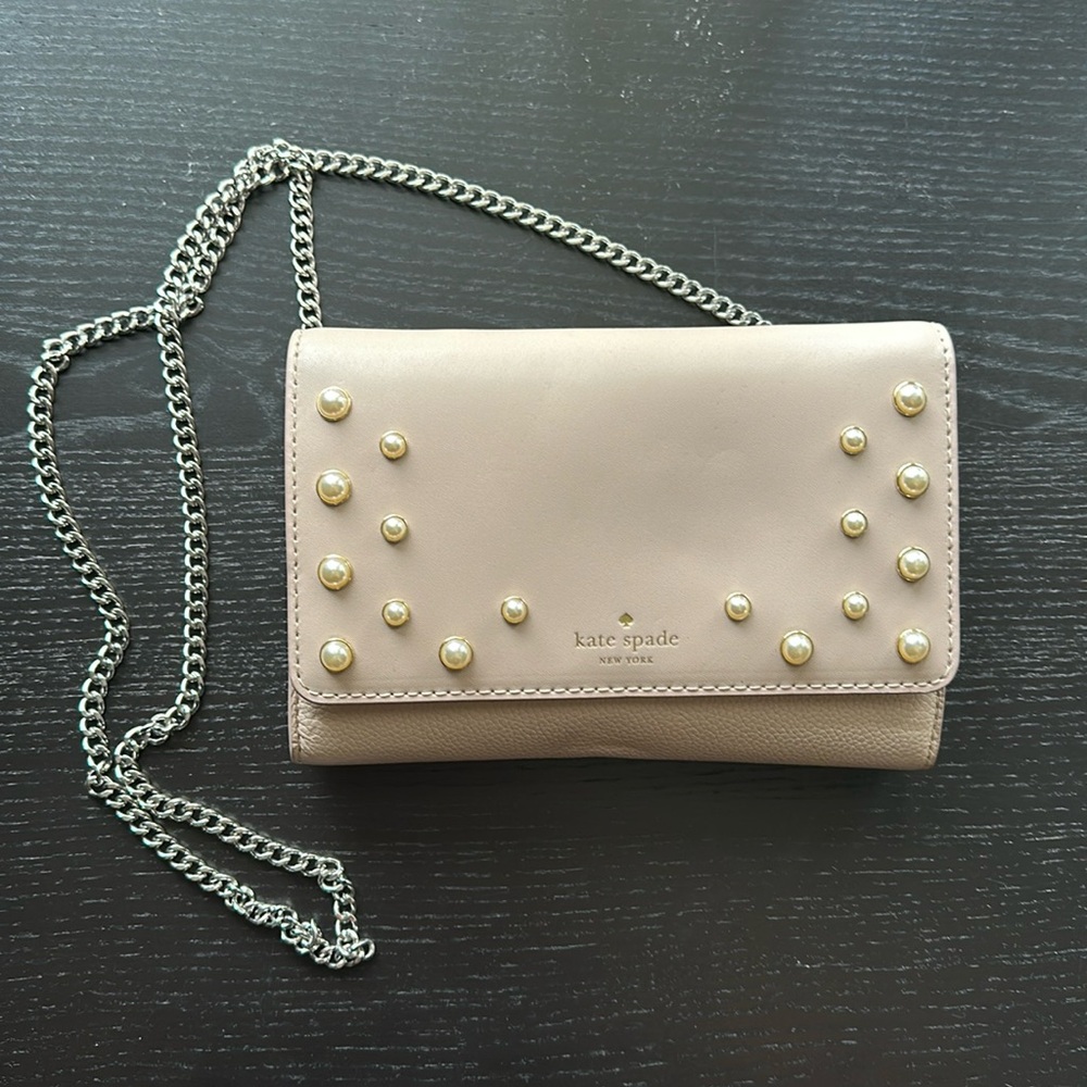 Beautiful baby pink and pearl crossbody bag. Worn once